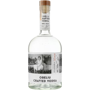 Горілка Vilniaus Vodka Obeliu Crafted Vodka 0,7л 40% (4770053239820) краща модель в Хмельницькому